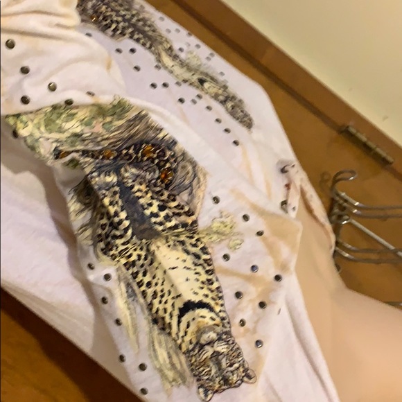 Long-sleeved Cheetah bejeweled rhinestone stud top - Picture 6 of 8